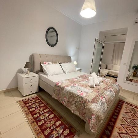 Meg'S Apartment Gjirokastër Dış mekan fotoğraf