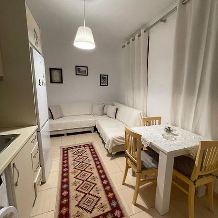 Meg'S Apartment Gjirokastër Dış mekan fotoğraf
